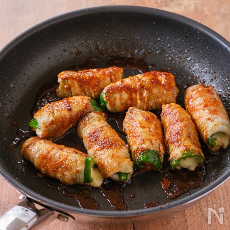 Cheesy Pork-Wrapped Peppers with Yakiniku Sauce Process3