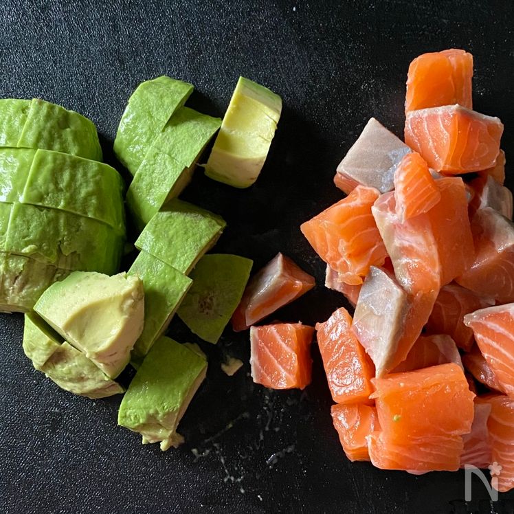 5-Minute Sesame Salmon Poke Process1