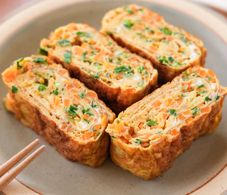 Japanese Rolled Omelet with Carrot and Green Onion