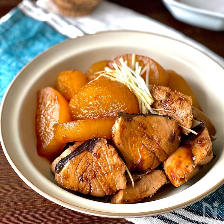 Classic Buri Daikon (Simmered Yellowtail & Daikon) Process8