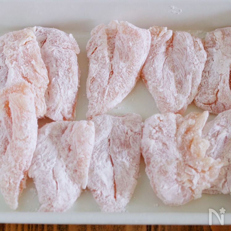 Izakaya-Style Juicy Chicken Tenderloins with Scallion Salt Sauce – A Perfect Match with Beer! Process2