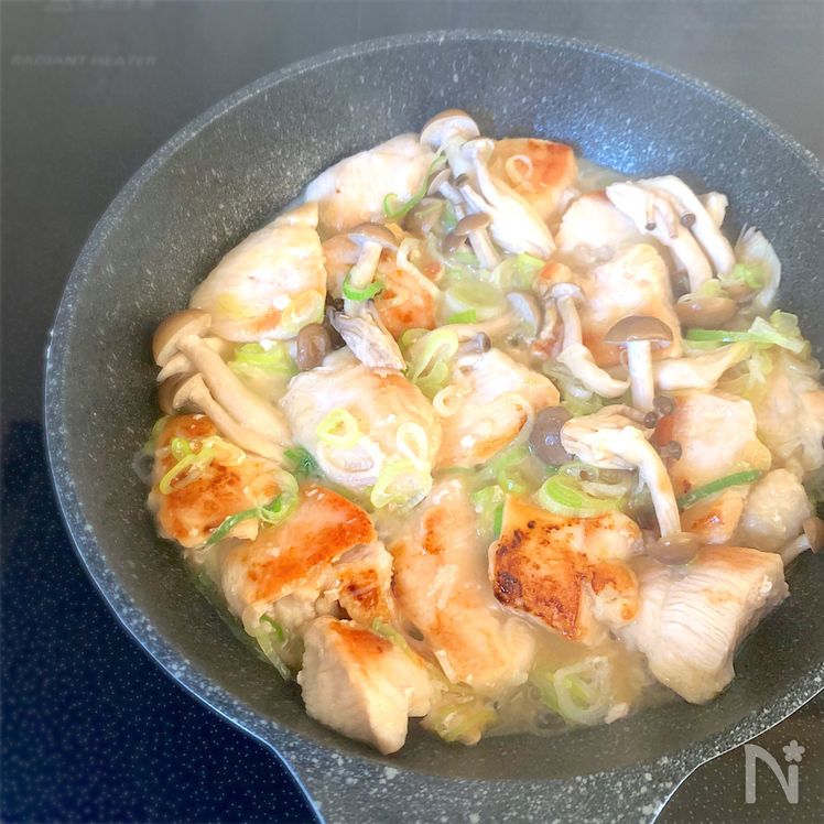 Juicy Chicken and Shimeji Mushrooms with Japanese Long Onion Mayo Butter Process5