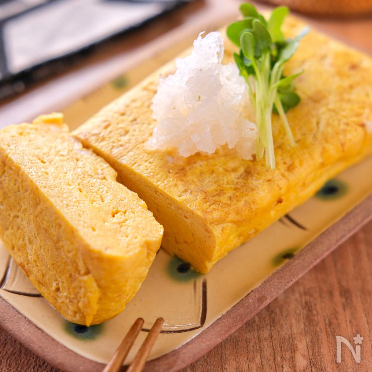 Juicy Japanese Rolled Omelet (Dashi-Maki Tamago) Process5