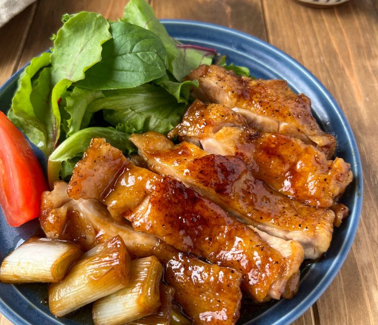 Irresistible Golden Teriyaki Chicken with Scallions