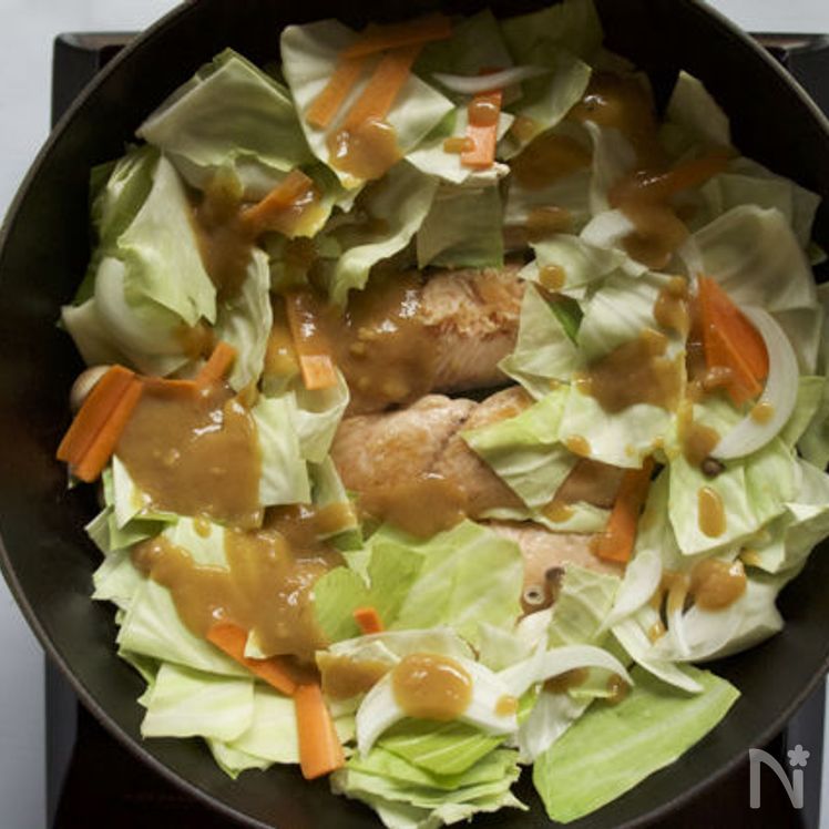 Miso Butter Salmon and Vegetables (Hokkaido-Style Chan-Chan Yaki) Process5