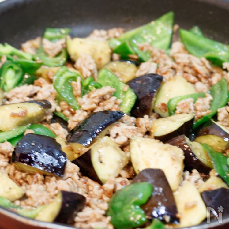 Stir-Fried Eggplant and Bell Peppers with Sweet Miso Pork Process4