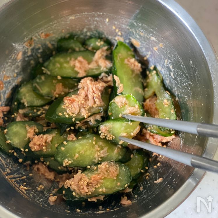 Addictive Chinese-Style Cucumber and Tuna Salad Process3