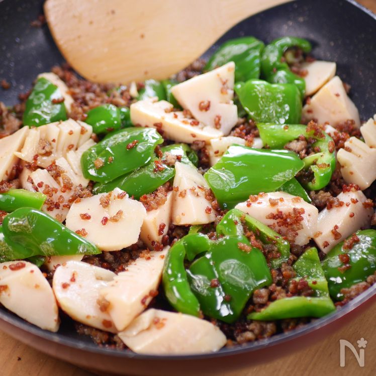 Savory Miso Stir-Fry with Bamboo Shoots, Pork & Bell Peppers Process3