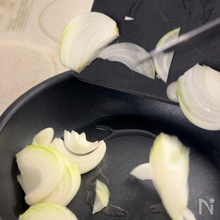 Tuna Yaki Udon (Stir-Fried Udon with Tuna) Process1