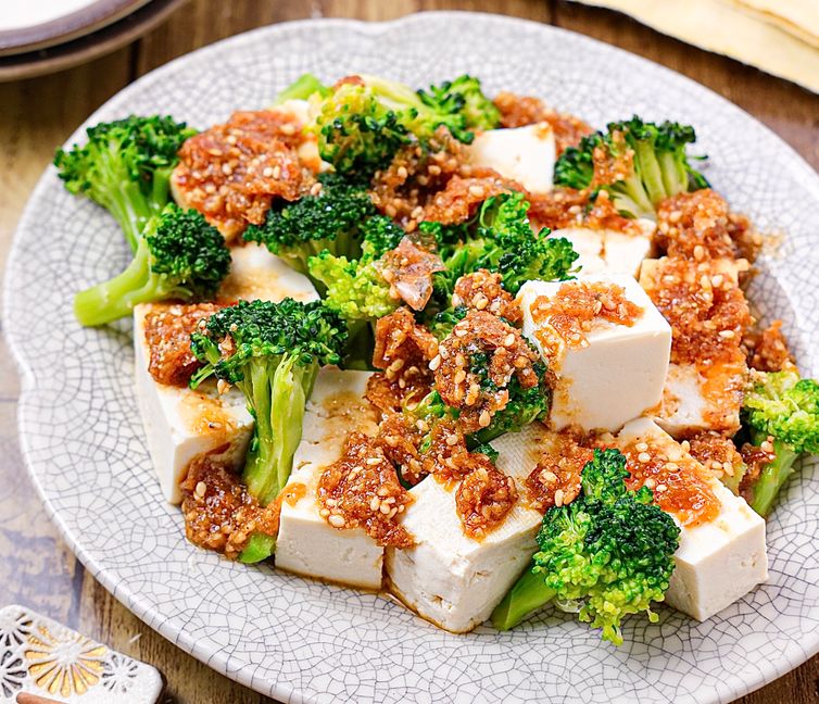 Tofu and Broccoli Salad with Bonito Flakes