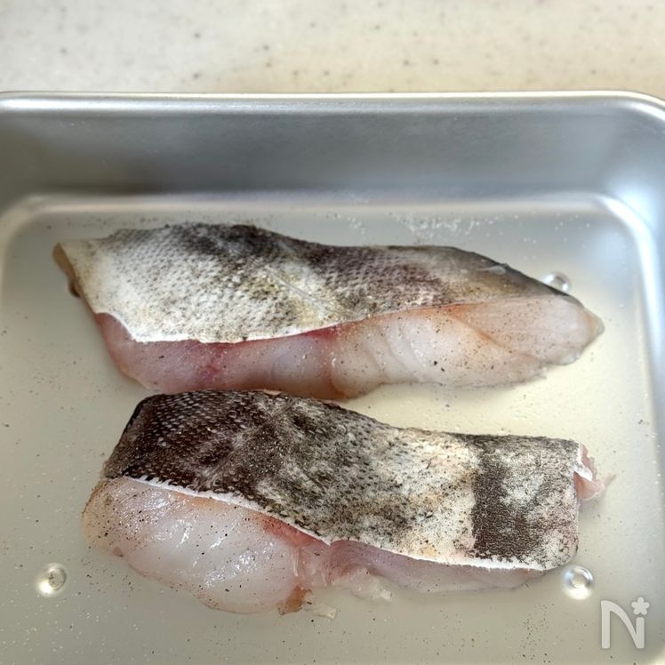 Pan-Seared Cod with Lemon Butter Sauce (Tara Meunière) Process1