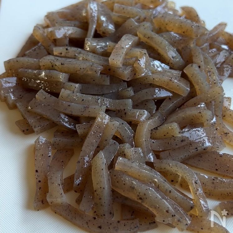 Japanese Shira-ae: Creamy White Sesame Tofu with Konnyaku & Carrots Process1