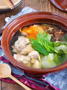 Healthy Chicken Salt Hot Pot (Tori Shio Nabe) – Ready in 10 Minutes