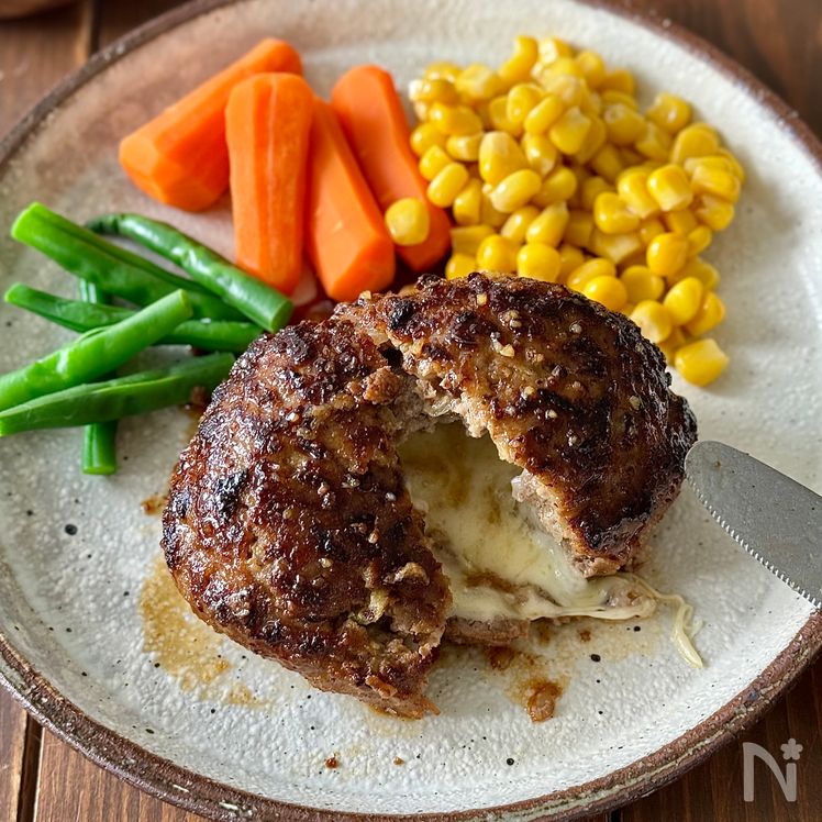 Cheese-Stuffed Hamburg Steak (チーズハンバーグ) Process10