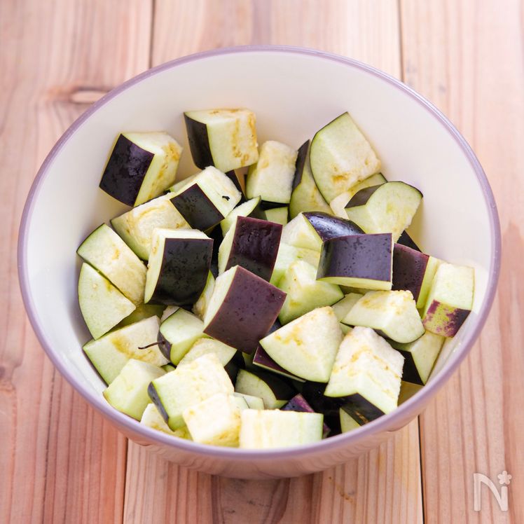 Sweet & Savory Ground Pork and Eggplant Rice Bowl Process1