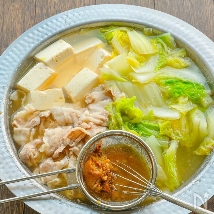 Hearty Miso Hot Pot with Pork Belly, Napa Cabbage, and Tofu Process3