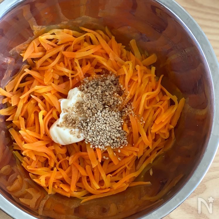 Carrot with Mayo–Sesame Dressing Process3