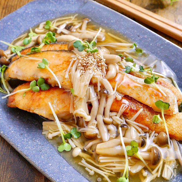 Grilled Salmon with Japanese Mushroom Sauce Process6