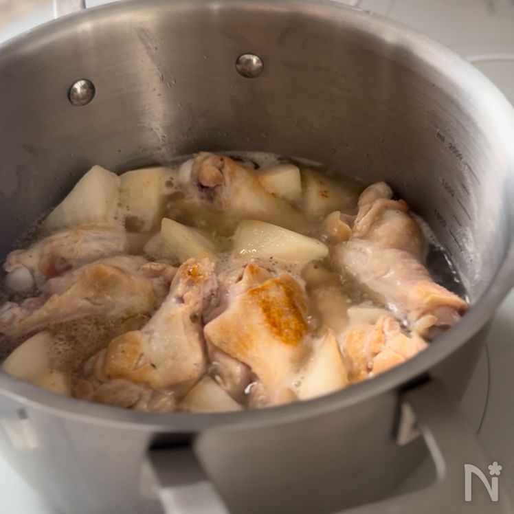 Chicken Drumettes and Daikon Radish Simmered in Rich Sauce Process3