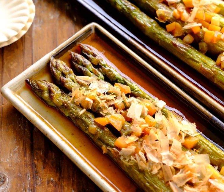 Asparagus Butter Sauté with Garlic Sauce