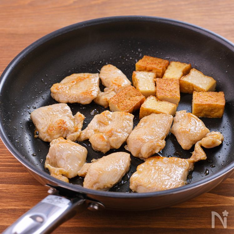 Spicy Chicken and Broccoli Stir-Fry in Chili Sauce Process2