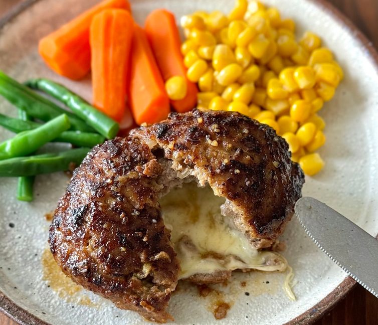 Cheese-Stuffed Hamburg Steak (チーズハンバーグ)