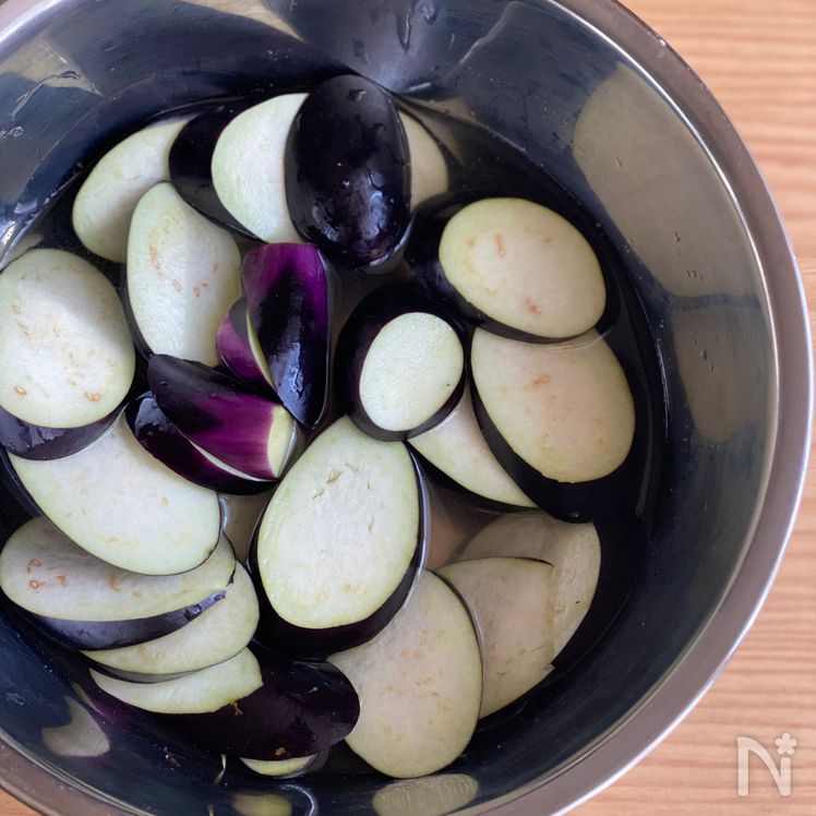 Pork Belly & Eggplant with Refreshing Grated Daikon Ponzu Sauce Process1