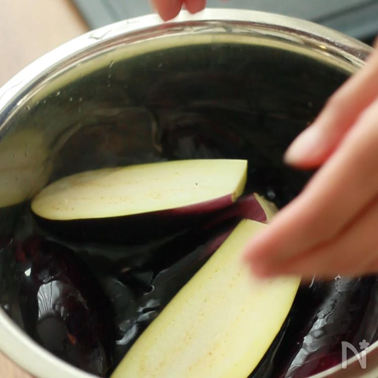 Fried Japanese Eggplant in Dashi Broth Process2