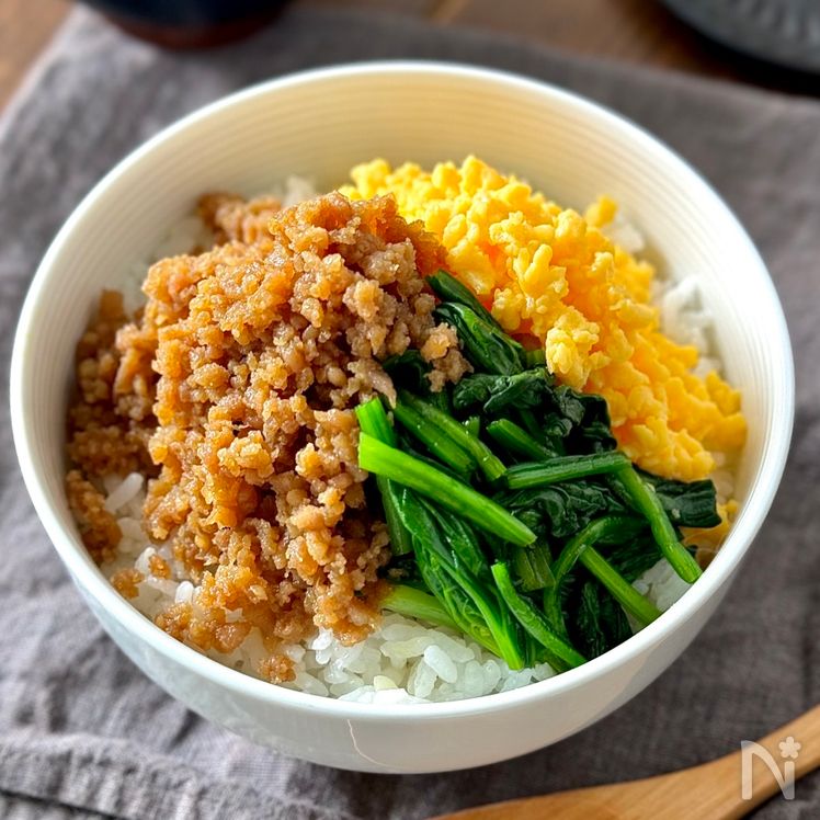 Soboro Three-Color Rice Bowl (Sanshoku Don, 三色丼) Process7
