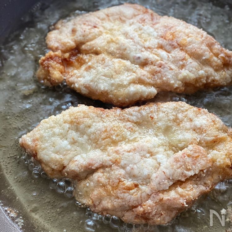 Crispy Yurinchi Chicken Breast (Japanese-Style Fried Chicken with Scallion Sauce) Process3