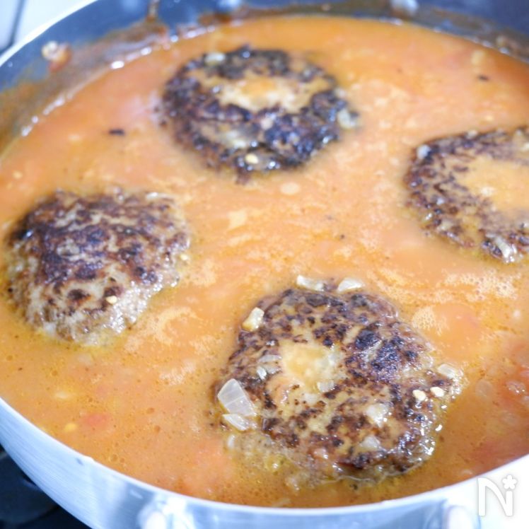 Cheese-Stuffed Simmered Hamburg Steak with Tomato Sauce Process7