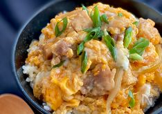 Fluffy and Tender Oyakodon (Chicken and Egg Rice Bowl)