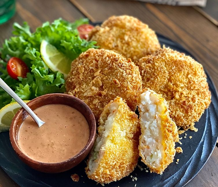 Ebi Katsu (Shrimp Cutlet, えびカツ)