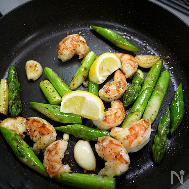 Garlic Shrimp and Asparagus Stir-Fry Process4