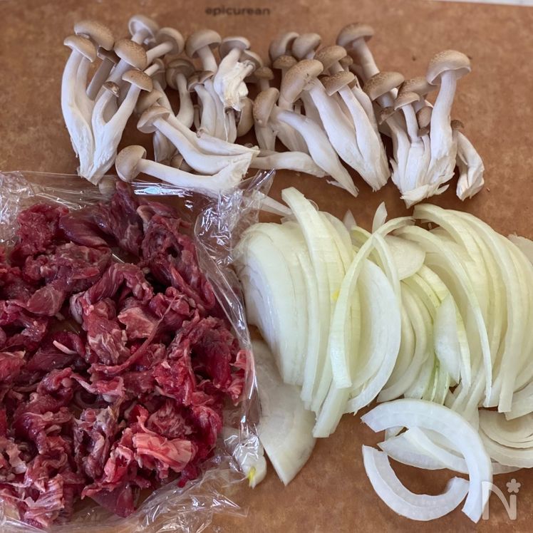 Quick Hashed Beef (簡単ハッシュドビーフ) Process1