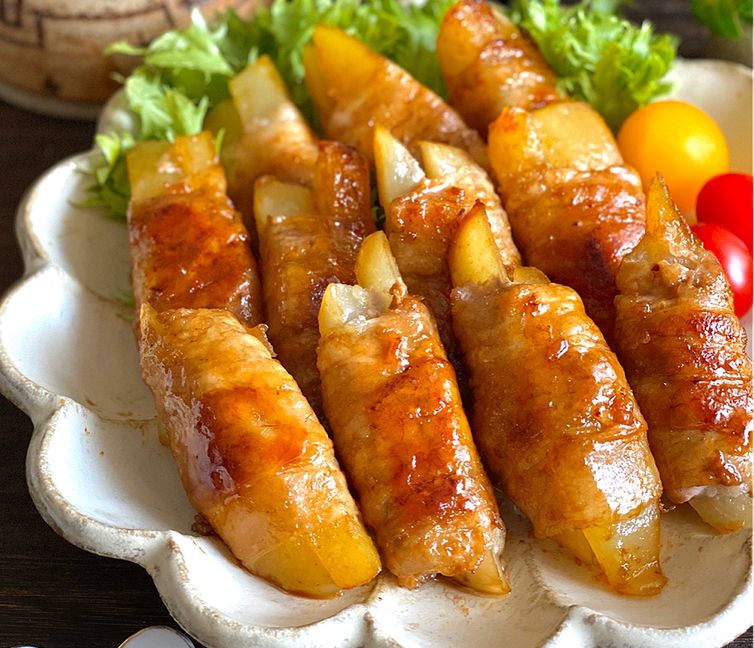 Cheesy Pork-Wrapped Potatoes