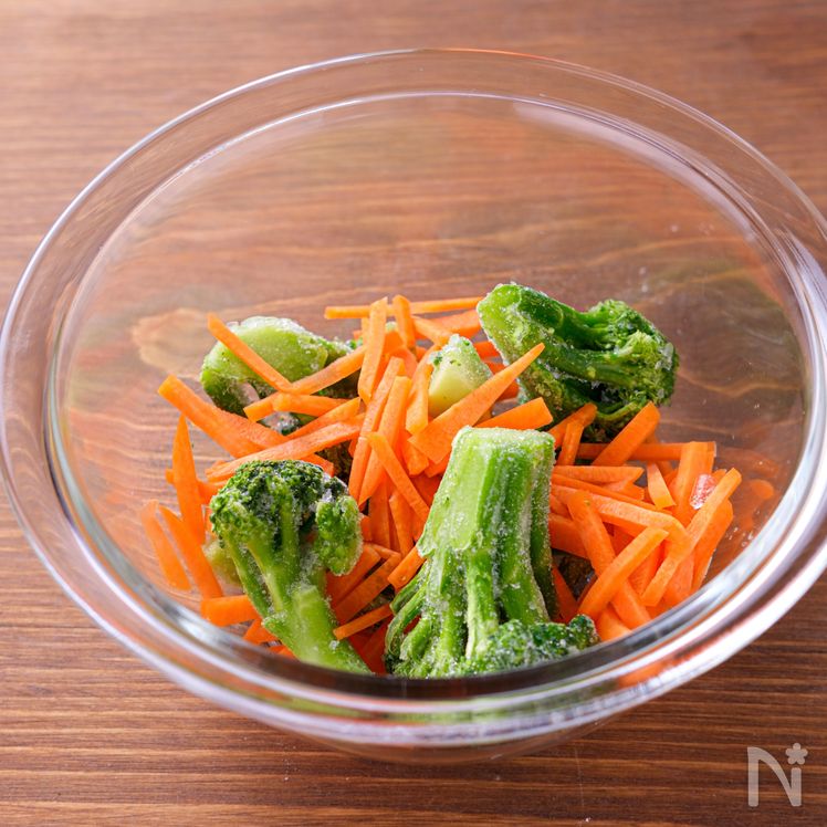 Broccoli and Carrot Salad with Mustard Mayo Dressing Process1