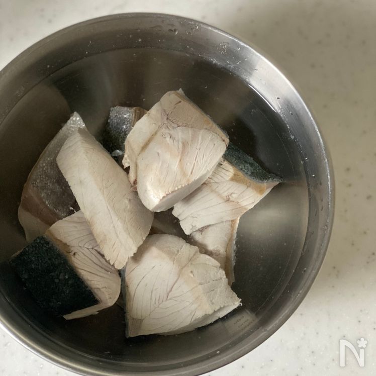 Classic Buri Daikon (Simmered Yellowtail & Daikon) Process3