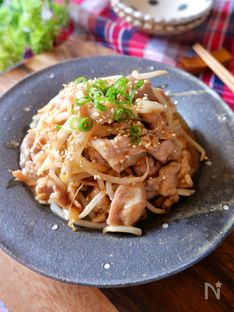 Stir-Fried Pork and Bean Sprouts with Oyster Miso Glaze