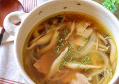 Japanese-Style Onion Soup with Bacon and Mushrooms