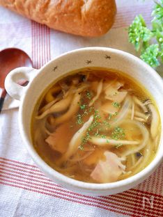 Japanese-Style Onion Soup with Bacon and Mushrooms