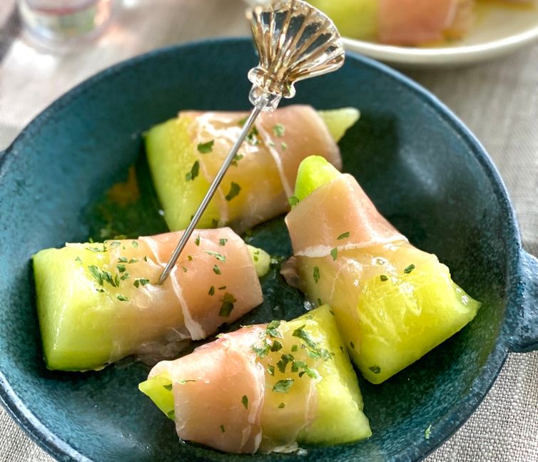 Prosciutto-wrapped Honeydew Melon Appetizer
