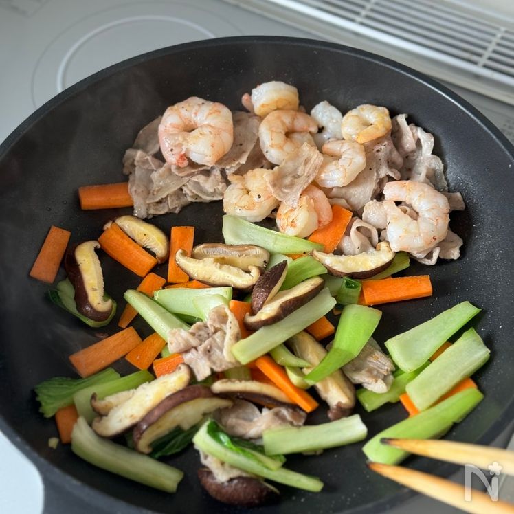 Japanese-Style Crispy Noodles with Thick Savory Sauce (Ankake Yakisoba) Process5