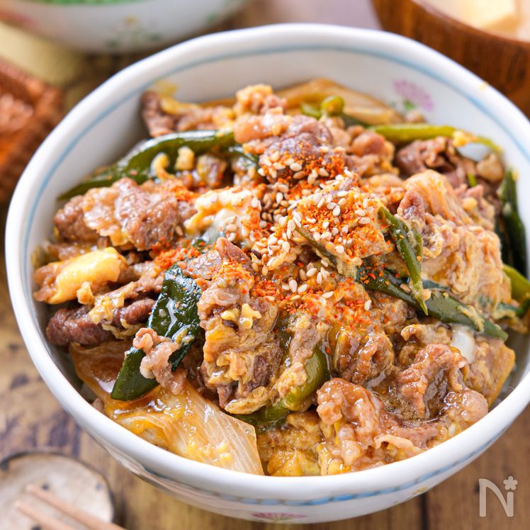 Sweet and Savory Beef Sukiyaki Bowl with Egg Process4