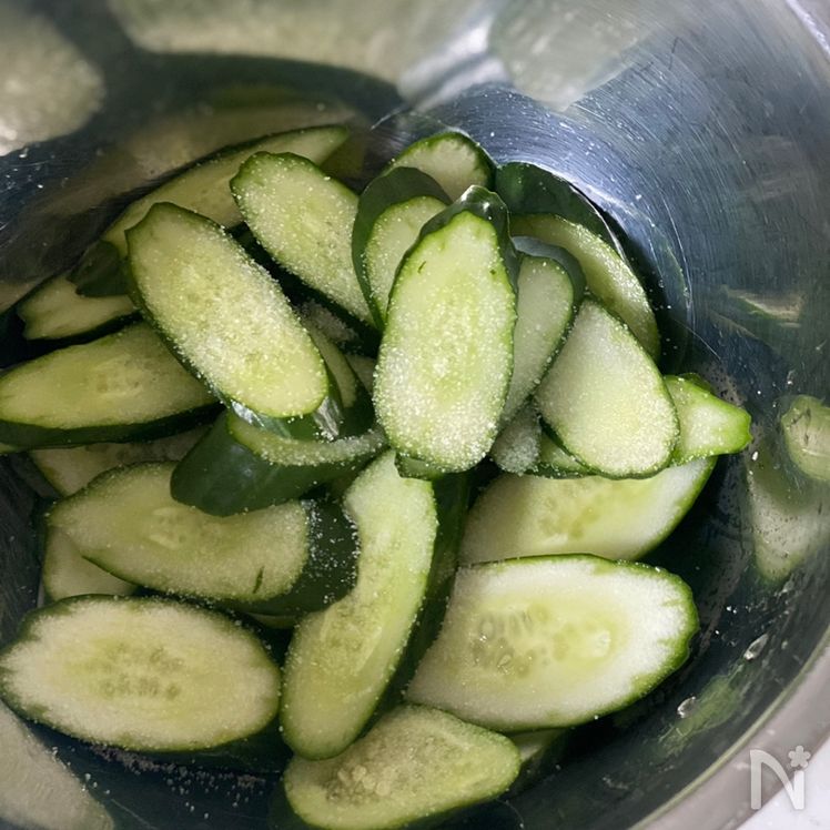 Addictive Chinese-Style Cucumber and Tuna Salad Process1