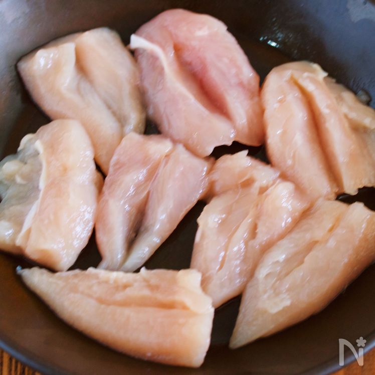 Izakaya-Style Juicy Chicken Tenderloins with Scallion Salt Sauce – A Perfect Match with Beer! Process1