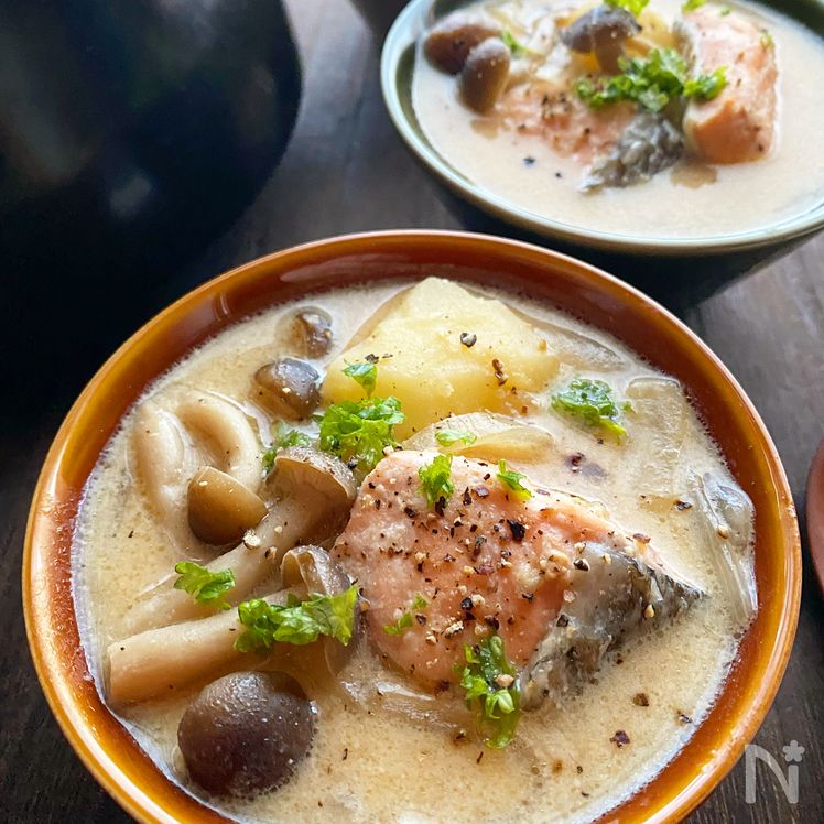 Salmon, Potato, & Mushroom Soy Milk Miso Soup Process5