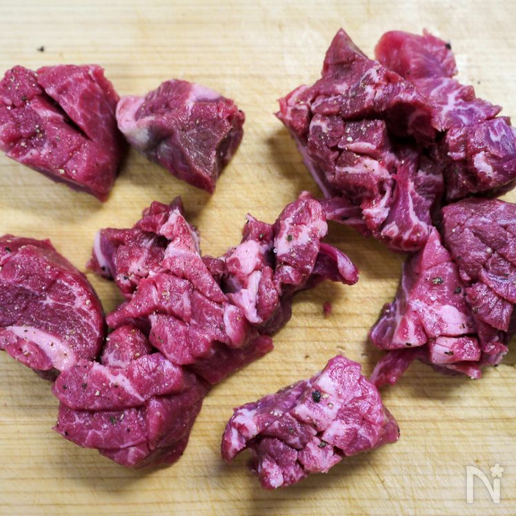 Japanese-Style Cubed Steak with Mashed Potatoes Process2