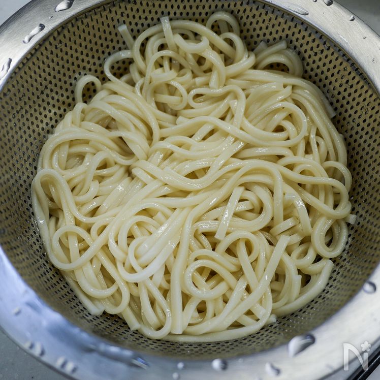 Stir-Fried Dry Udon with Black Pepper Process2