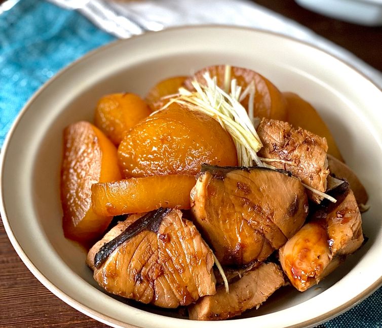 Classic Buri Daikon (Simmered Yellowtail & Daikon)